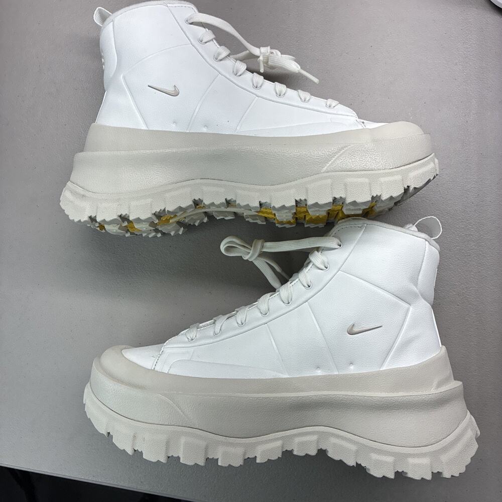 Nike Blazer Roam Mid Summit White Phantom Boots Women’s Size 8 FQ9065-100